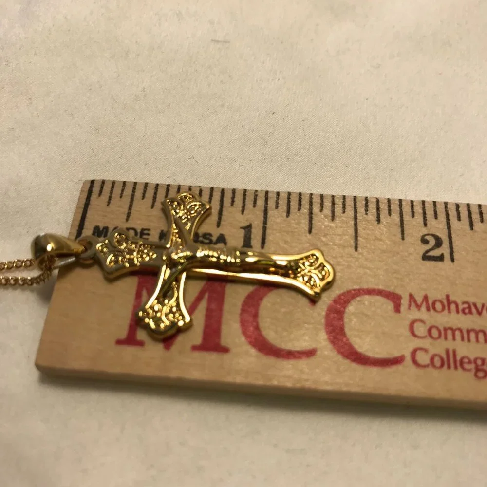 Avon Goldtone Crucifix Necklace 2002 Vintage‎ - Picture 7 of 11